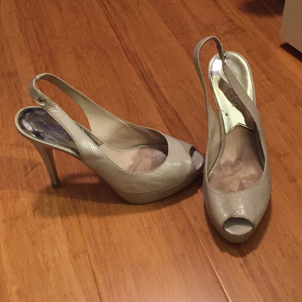 Snakeskin silver peeptoes